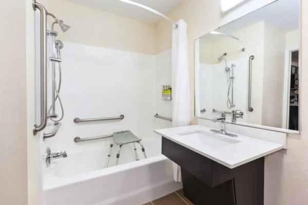 Candlewood By Ihg Hotel 2*